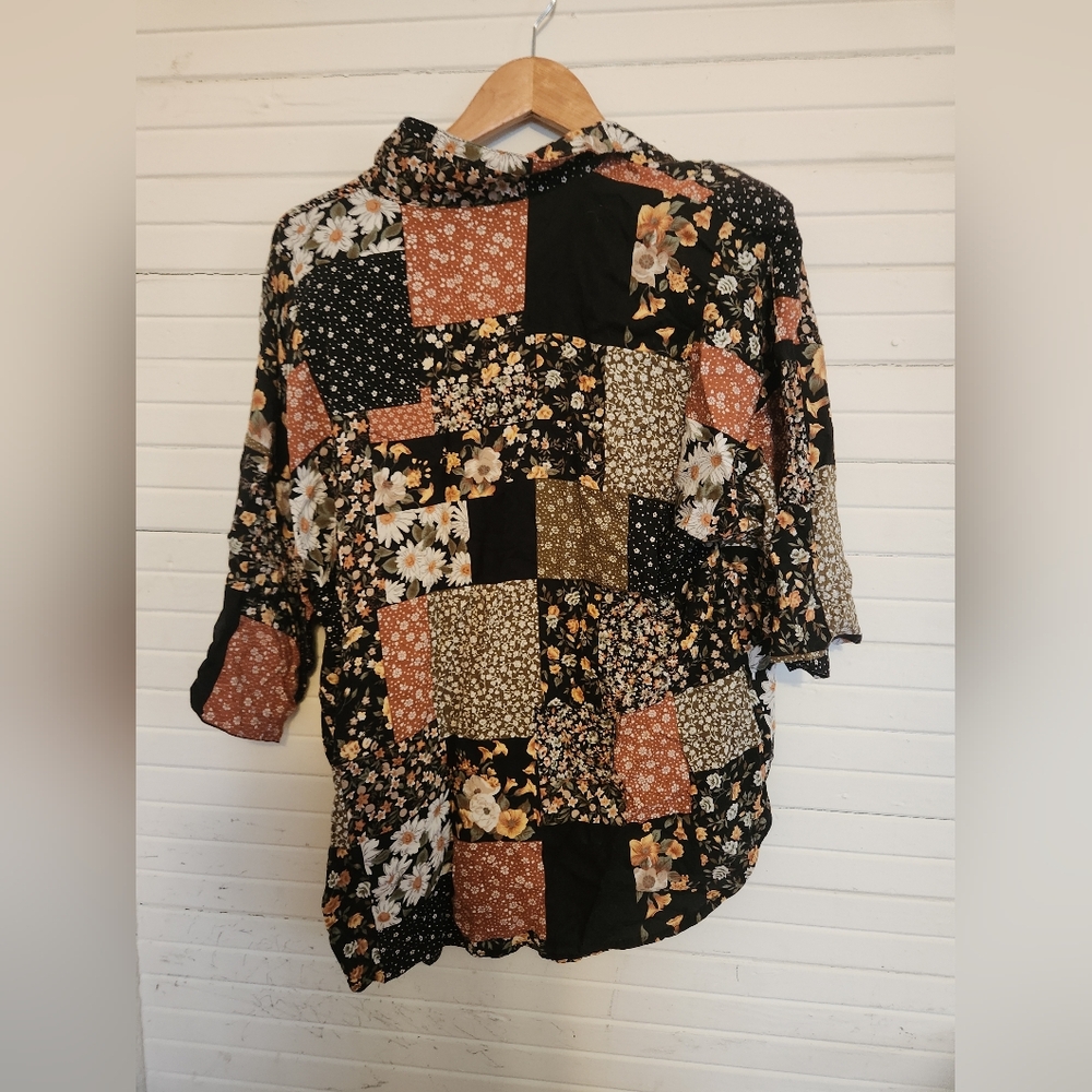 VTG Button-Up Shirt - Picture 4 of 11